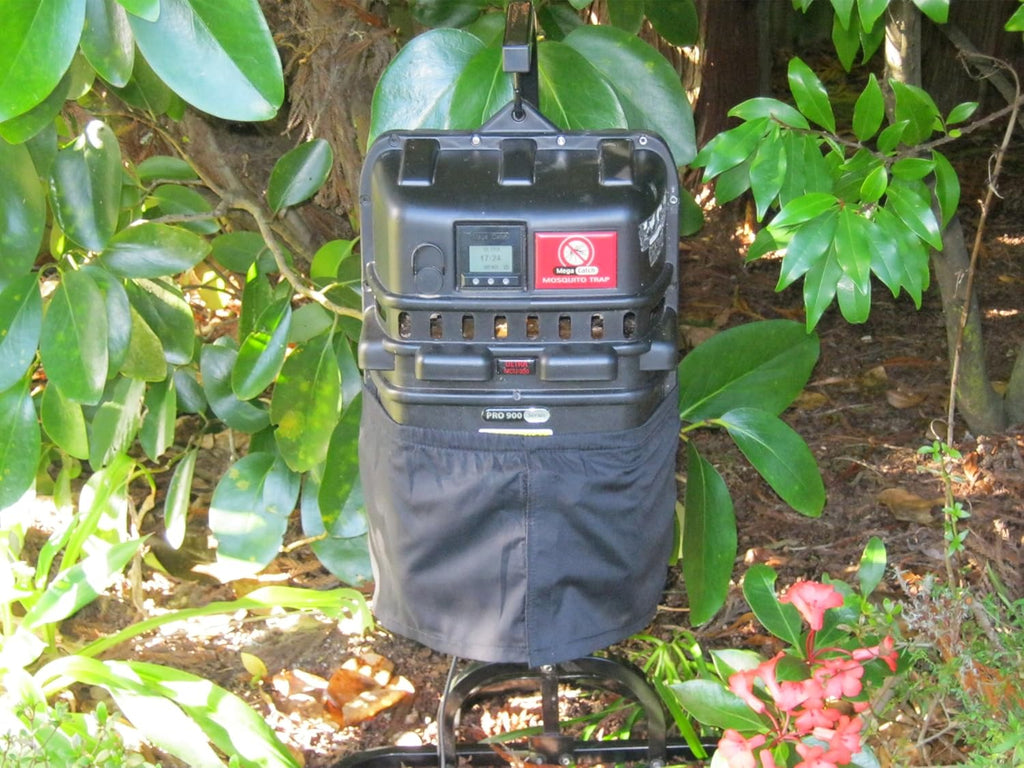 Mega-Catch Outdoor Mosquito Trap, Ultra Pro 900 Series, Covers 1.5 Acres, Mosquito Led Light T700