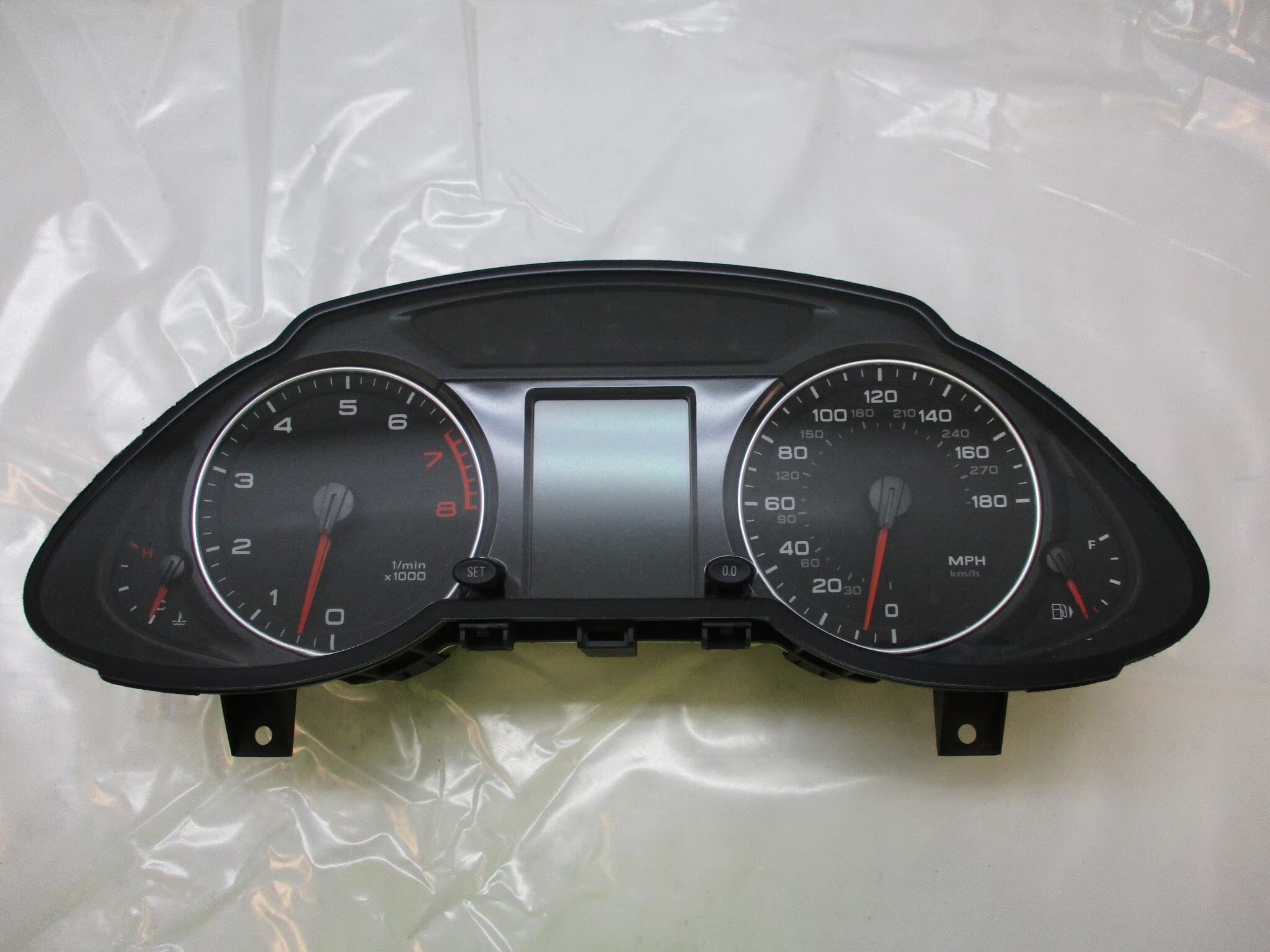 Pre-Owned Audi Q5 Speedometer Cluster OEM D419
