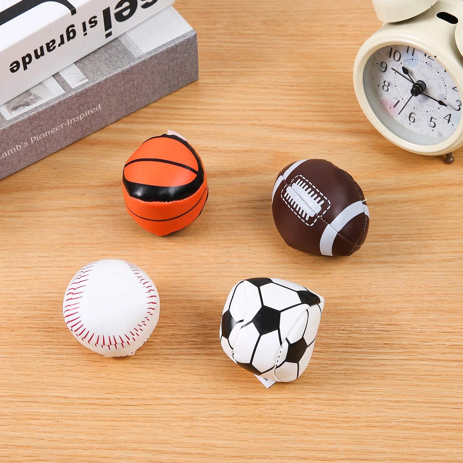 4 Pieces Rexine Hacky Sack Balls Y174525