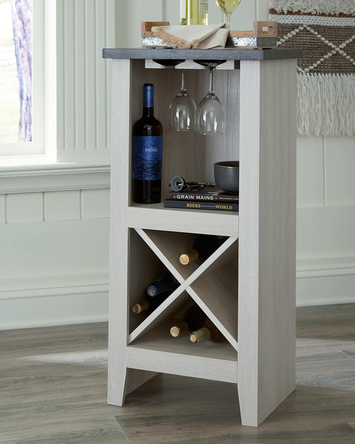 White Cabinet B367
